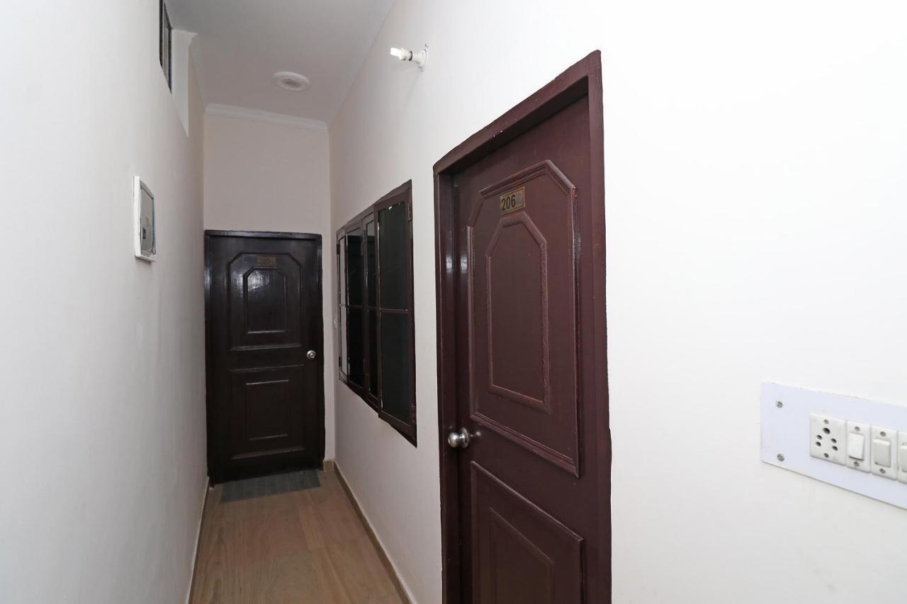 Oyo 27750 Bhagwati Residency Hotel Mirzapur Ngoại thất bức ảnh