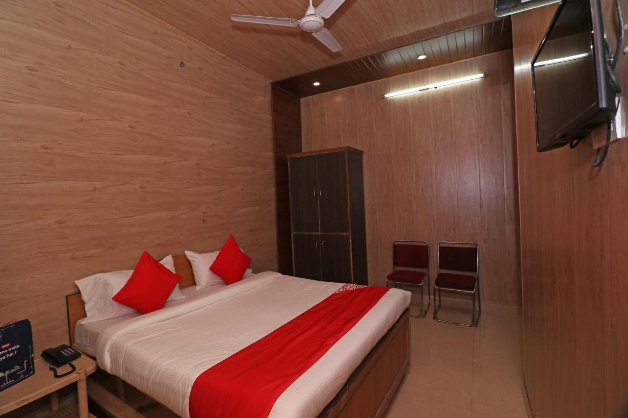 Oyo 27750 Bhagwati Residency Hotel Mirzapur Ngoại thất bức ảnh