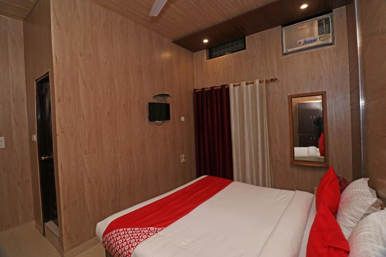 Oyo 27750 Bhagwati Residency Hotel Mirzapur Ngoại thất bức ảnh
