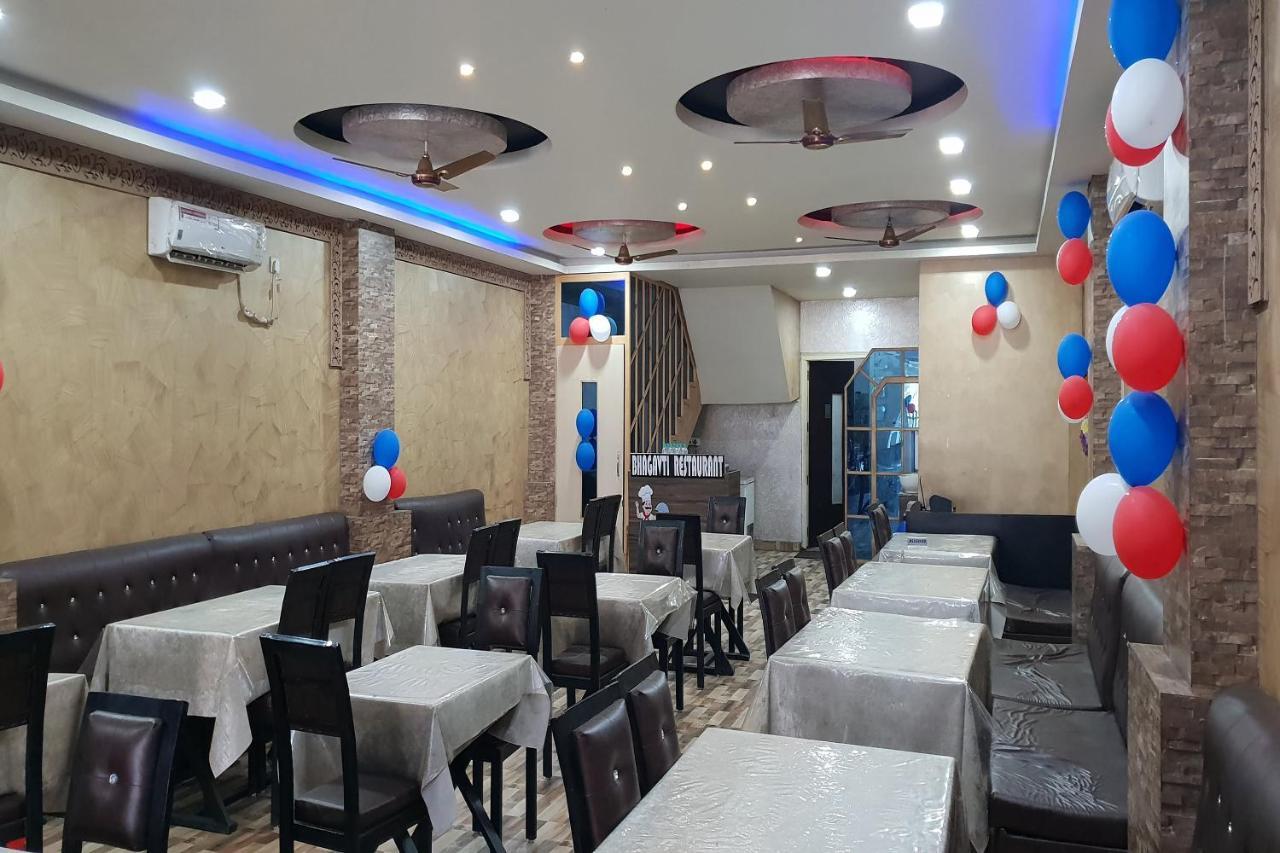 Oyo 27750 Bhagwati Residency Hotel Mirzapur Ngoại thất bức ảnh