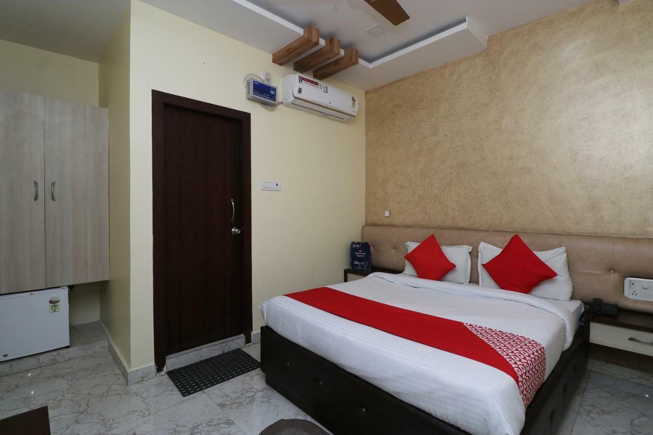 Oyo 27750 Bhagwati Residency Hotel Mirzapur Ngoại thất bức ảnh