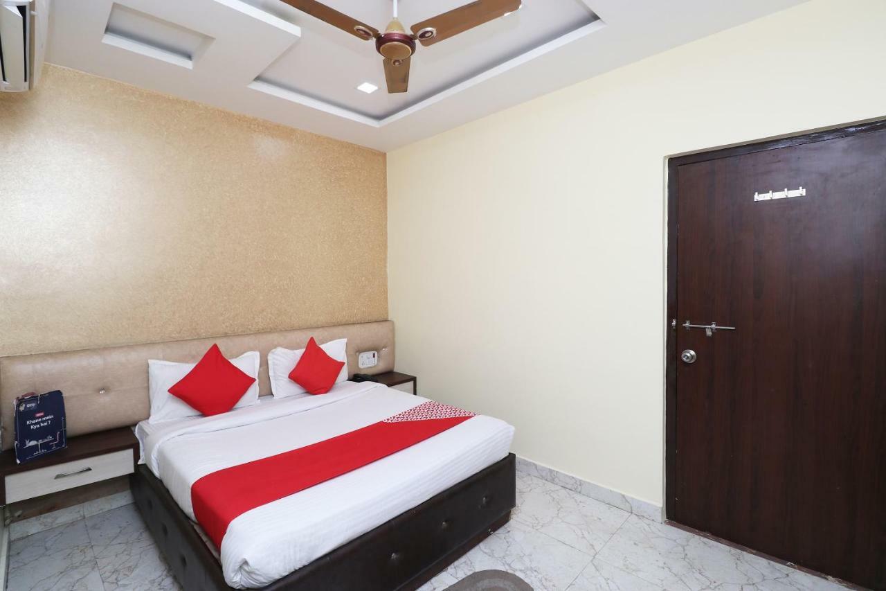 Oyo 27750 Bhagwati Residency Hotel Mirzapur Ngoại thất bức ảnh